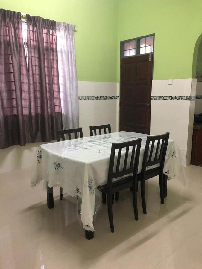 Afza Homestay Sura Free Unifi Kampong Sura Masjid Zewnętrze zdjęcie
